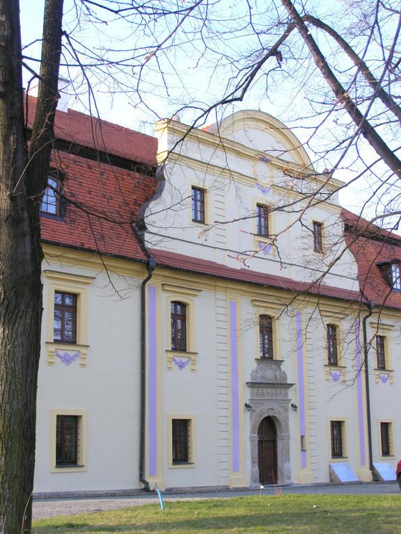 Pałac Kietlin Gospodarstwo agroturystyczne *